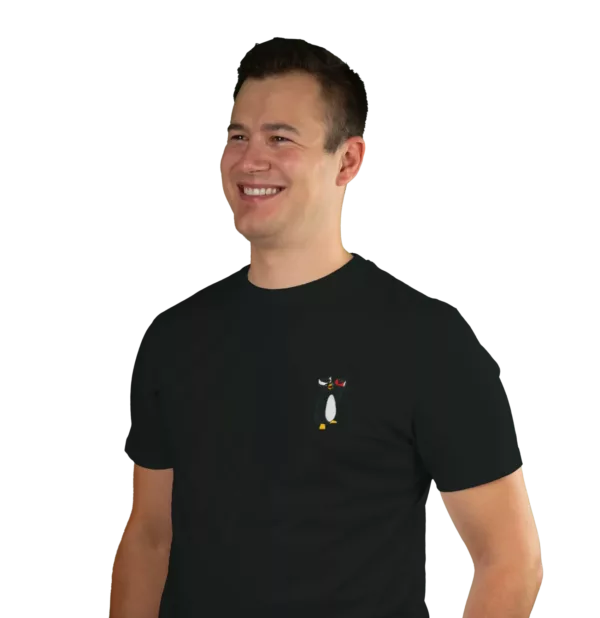 Das Regular Fit Shirt in Schwarz aus der Penguins Sip Kollektion mit Person